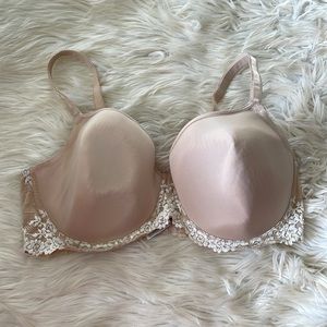 Wacoal tan underwire padded lacy floral detail bra sz 40DDD 40F adjustable strap